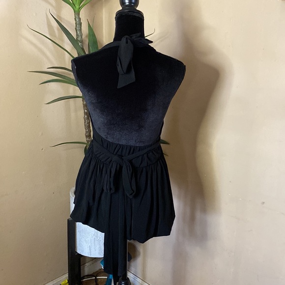 BCBGMAXAZRIA Black Halter Backless flowy Tank Size S - Picture 3 of 5